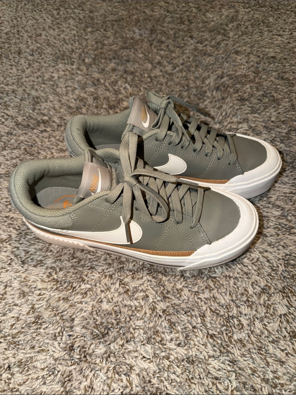 Nike Court Legacy Lift Low-Top Sneakers
